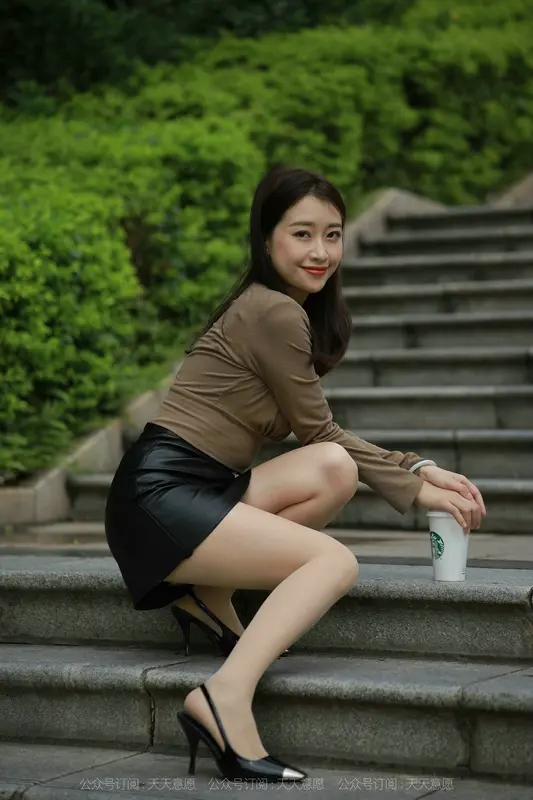 2021.10.07 丝享家940:小婕《公园偶遇》 - IESS