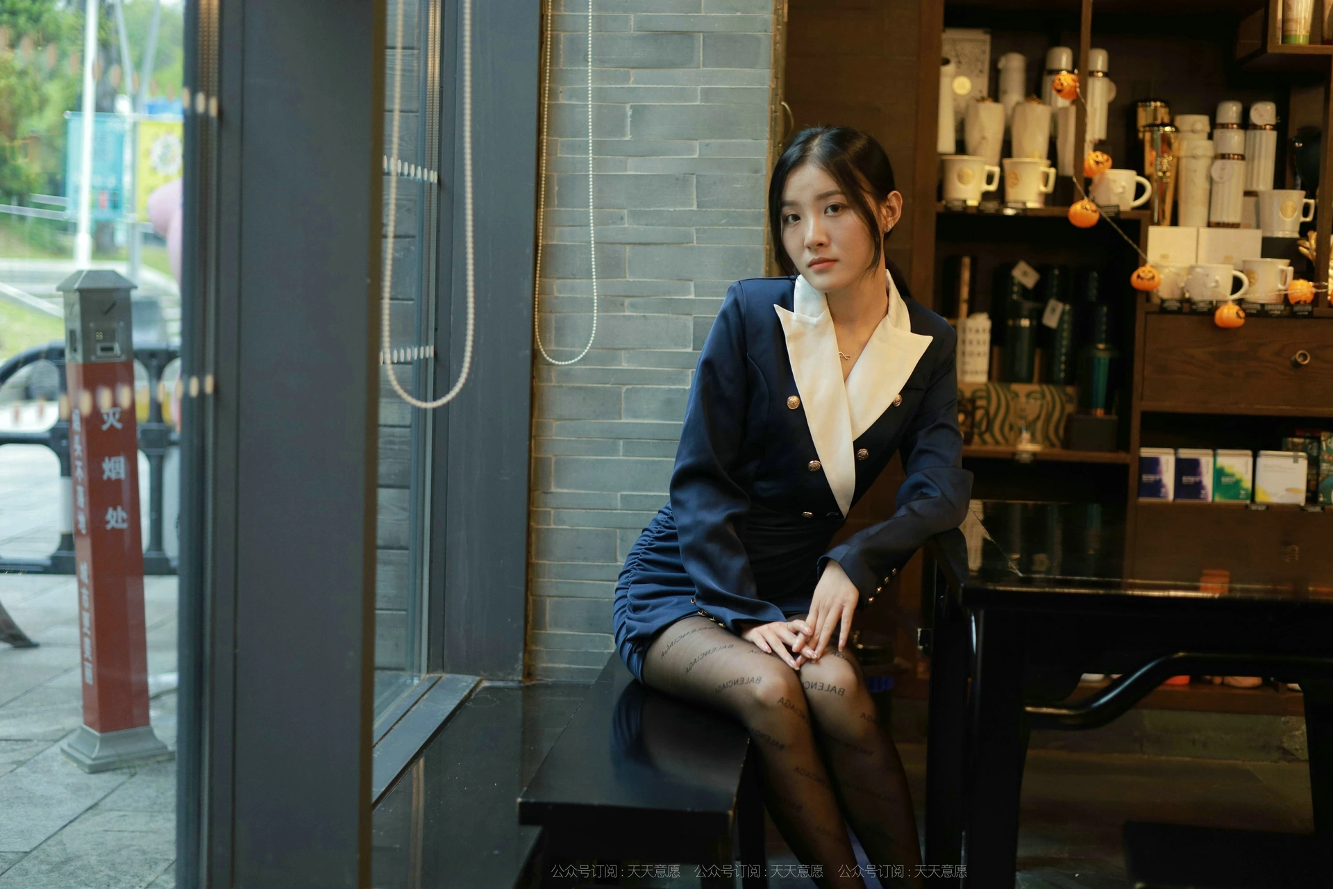 [IESS异思趣向] 2021.10.16 丝享家949:婉苹《OL姓感包臀裙》 1